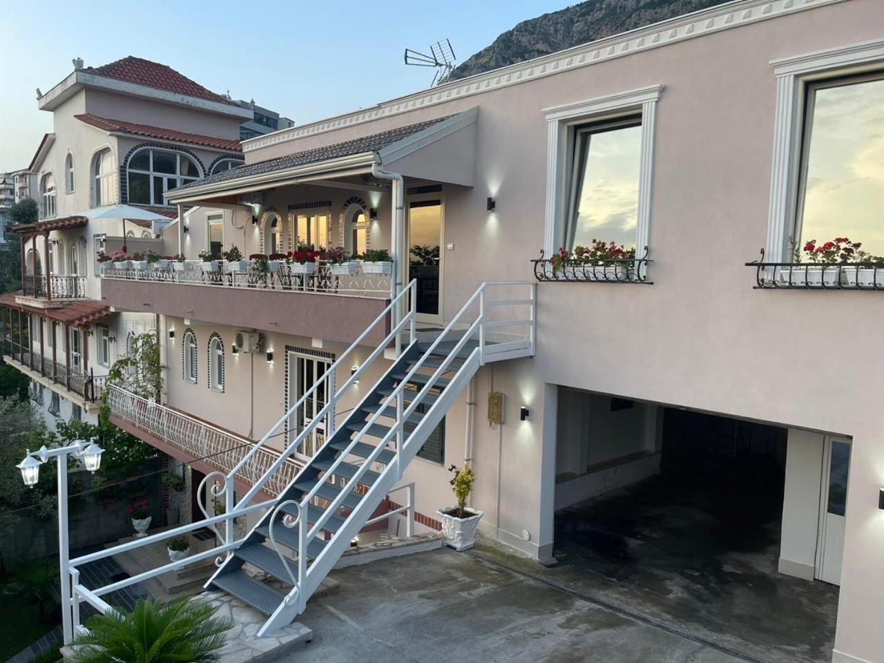 Alesio Guest House Круя Экстерьер фото